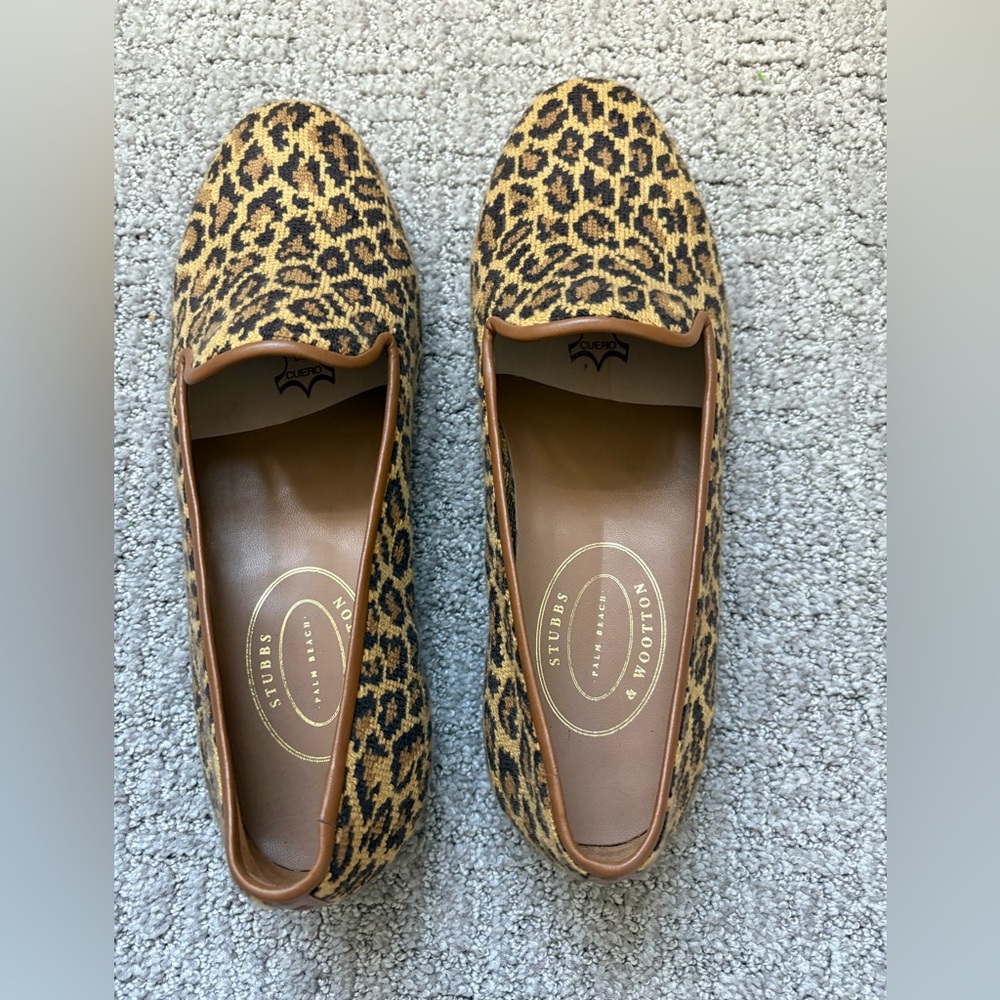 Men’s size 11 EE Stubbs & Wooten animal print slipper shoes. BRAND NEW
